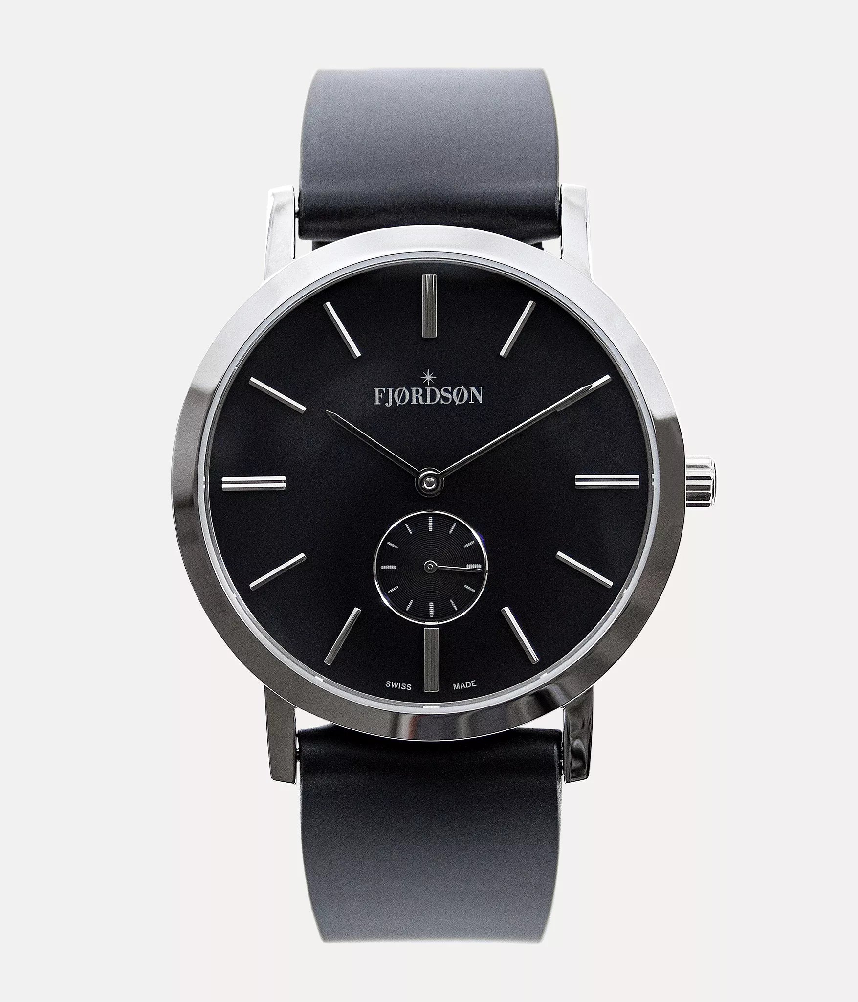 Front shot - Fjordson watch with black dial and rubber watch strap - UNISEX - vegan & approved by PETA - Swiss made