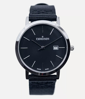 Front shot - Fjordson watch with black dial and black Nato nylon watch strap - MEN - vegan & approved by PETA - Swiss made
