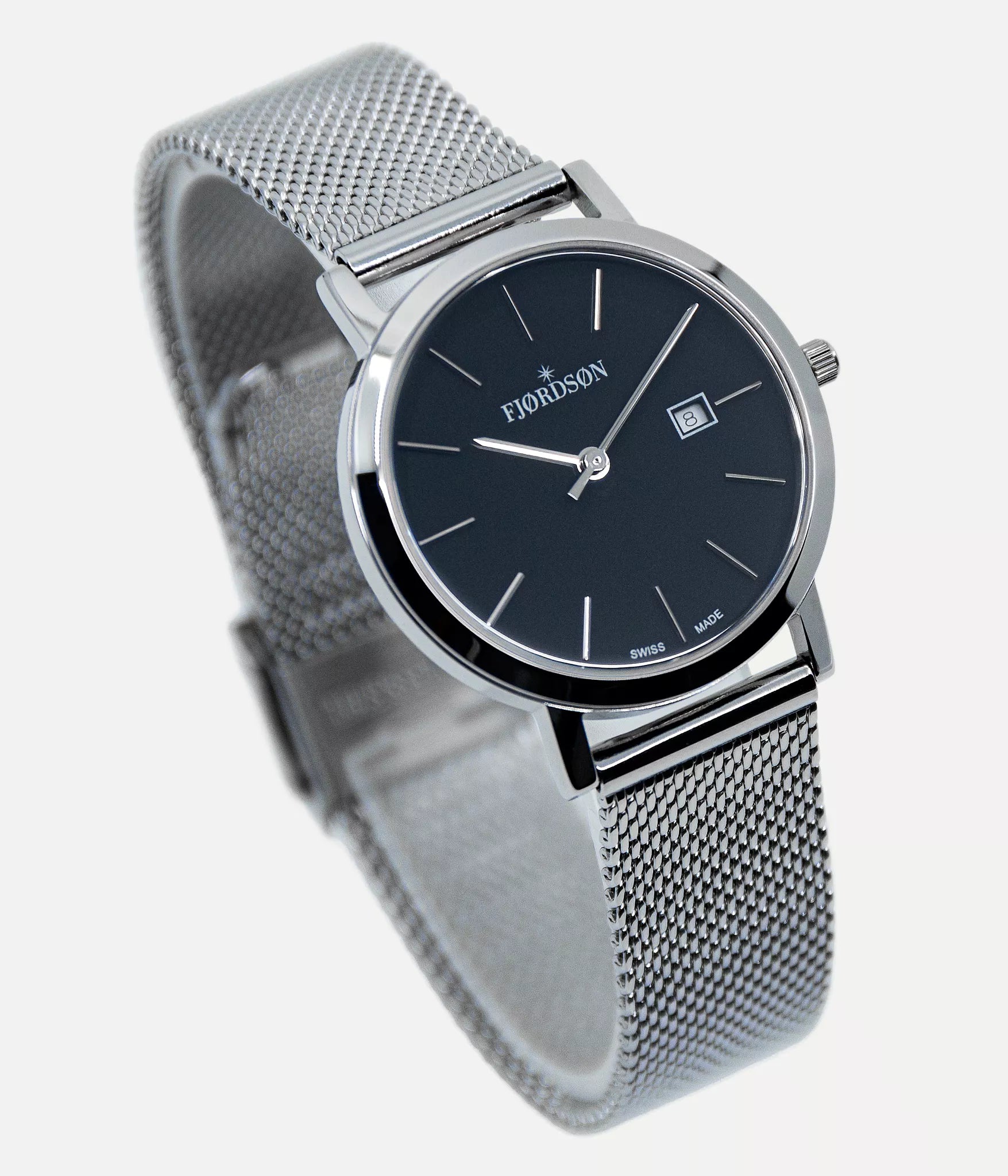 Front shot - Fjordson watch with black dial and metal mesh strap - WOMEN - vegan & approved by PETA - Swiss made