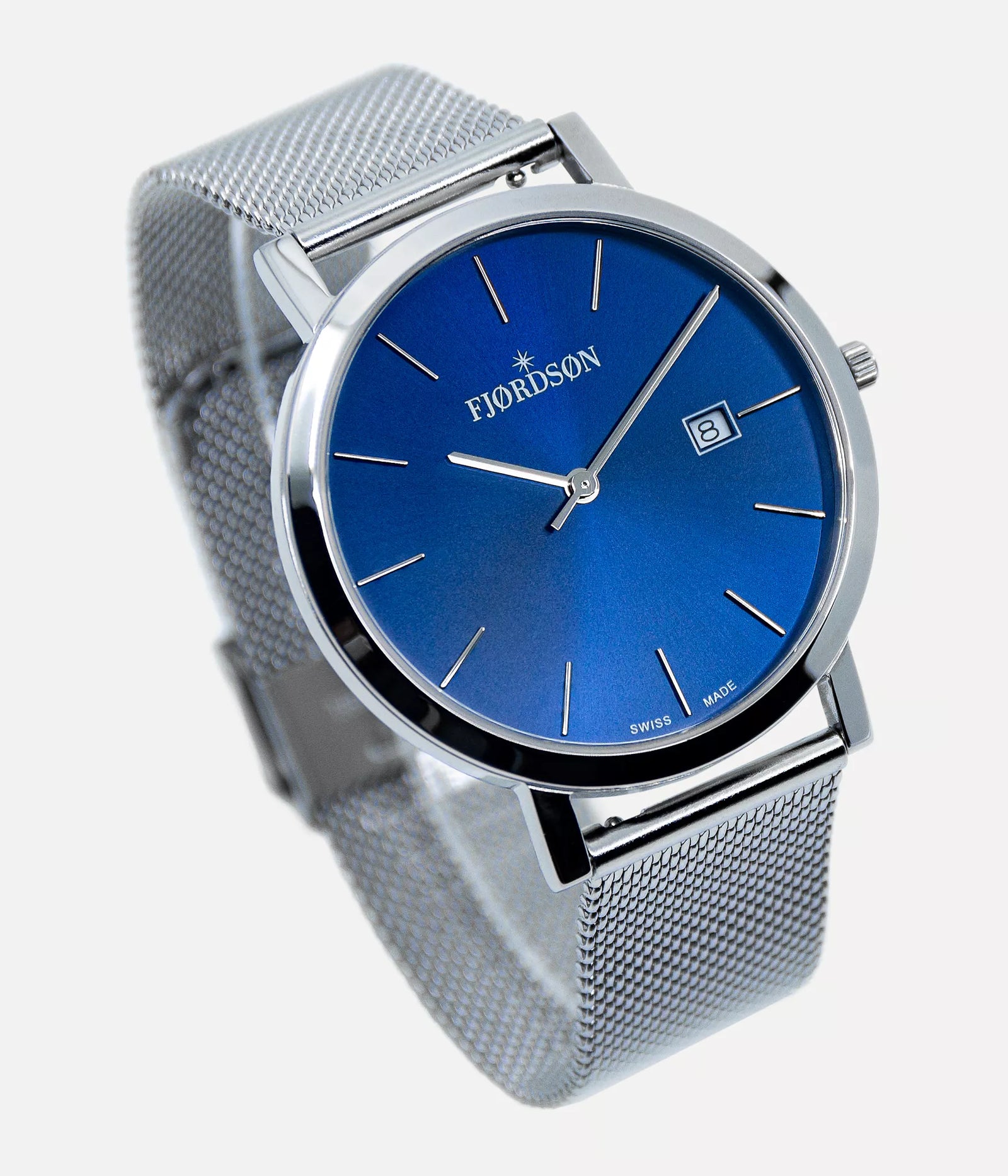 Front shot - Fjordson watch with blue dial and silver mesh watch strap - MEN - vegan & approved by PETA - Swiss made
