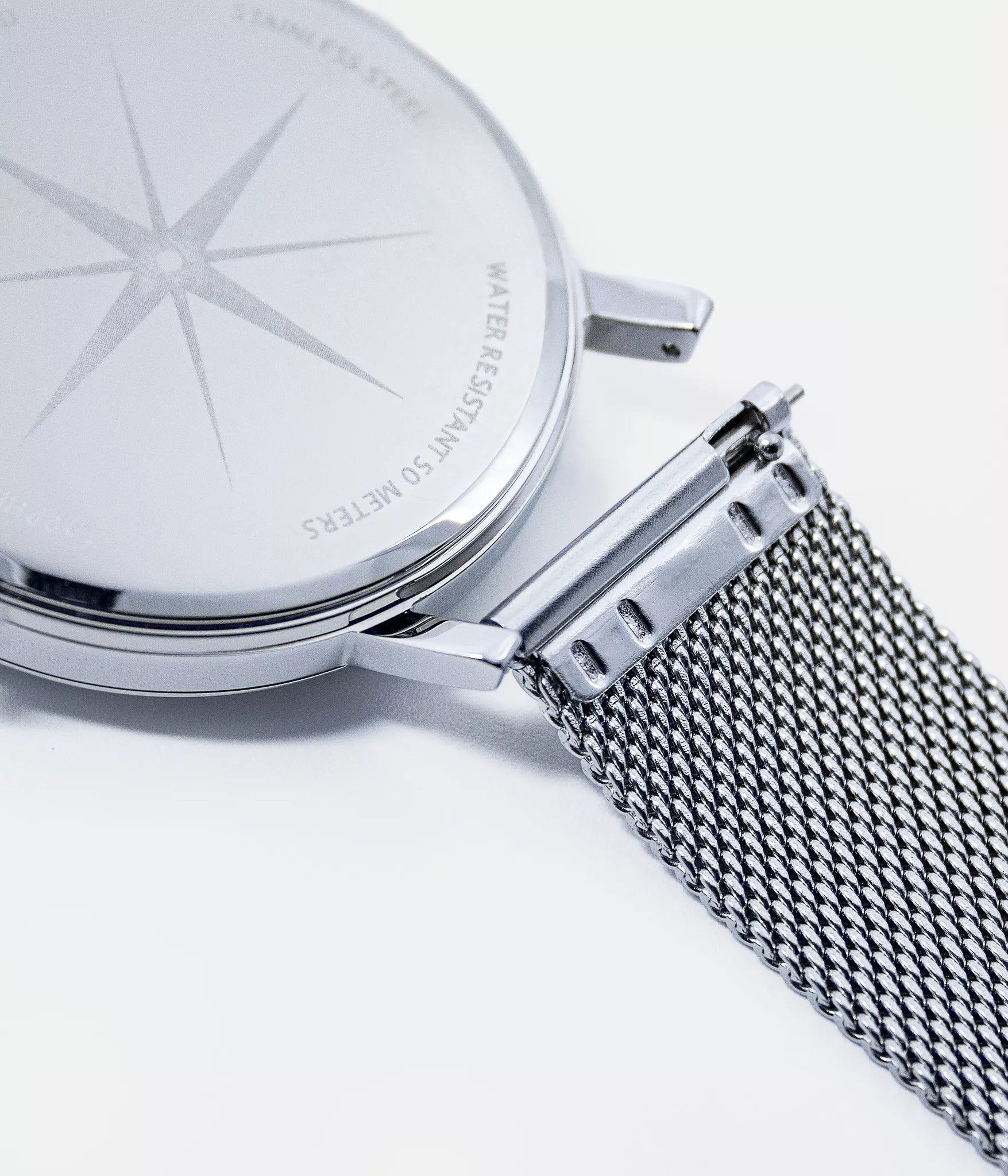 Detail strap shot - Fjordson watch with white dial and silver mesh watch strap - Women's Watch - vegan & approved by PETA - Swiss made